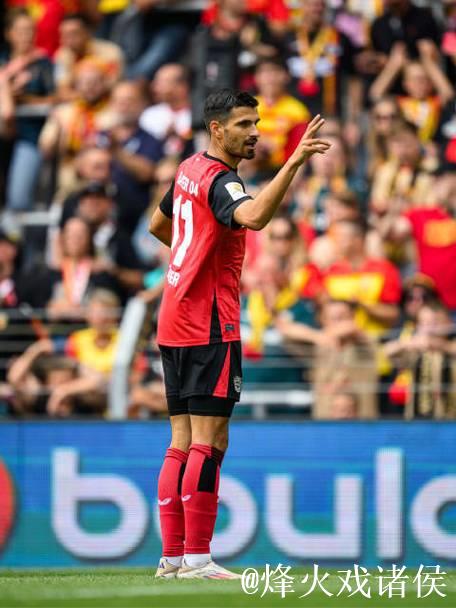 泰里耶惊艳世界波，药厂前锋对阵科隆贡献神仙球