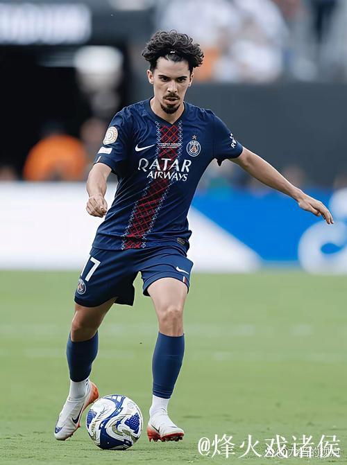 欧冠-维蒂尼亚上演帽子戏法 巴黎圣日耳曼力克热刺